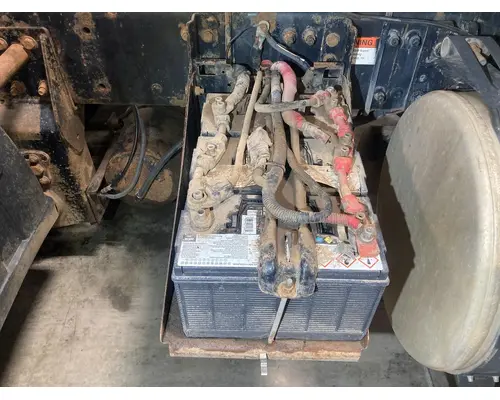 STERLING L9500 SERIES Battery Box