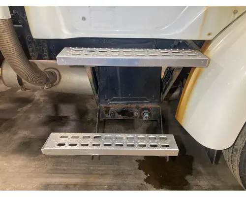 STERLING L9500 SERIES Battery Box