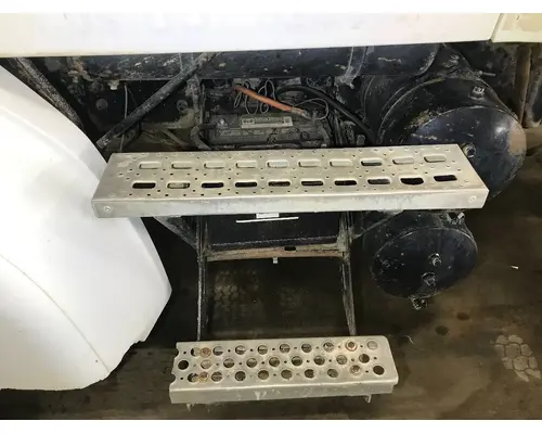 STERLING L9500 SERIES Battery Box