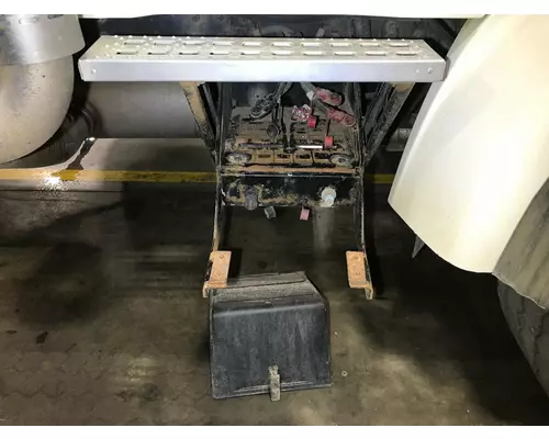 STERLING L9500 SERIES Battery Box