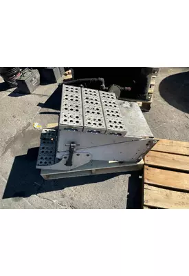 STERLING L9500 SERIES Battery Box