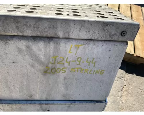 STERLING L9500 SERIES Battery Box