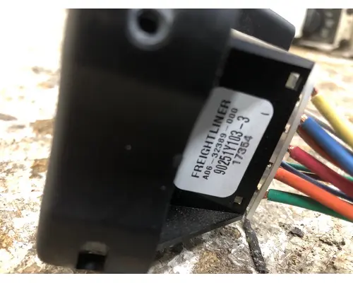 STERLING L9500 SERIES Body, Misc. Parts
