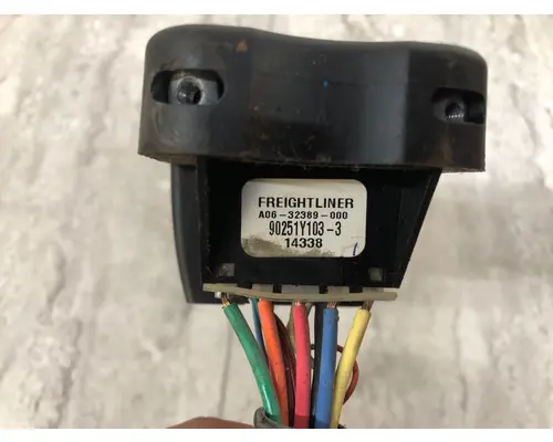 STERLING L9500 SERIES Body, Misc. Parts