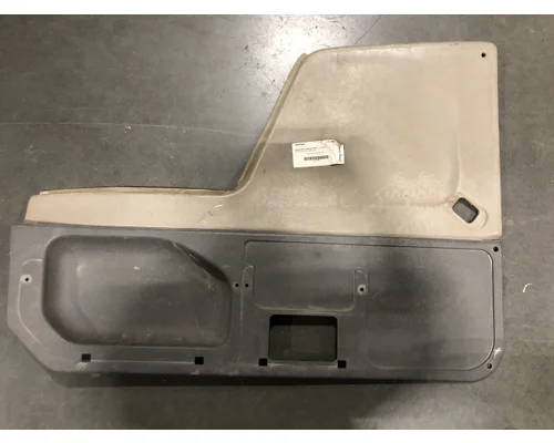 STERLING L9500 SERIES Body, Misc. Parts