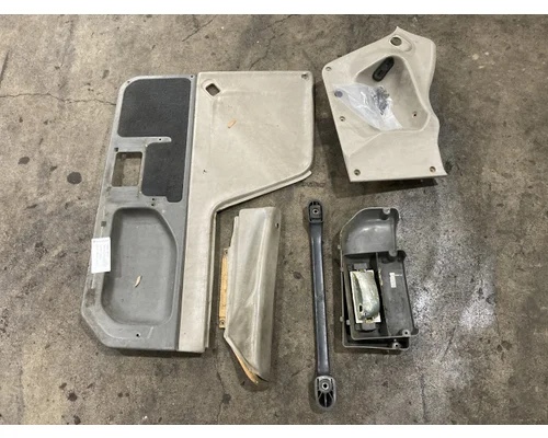 STERLING L9500 SERIES Body, Misc. Parts