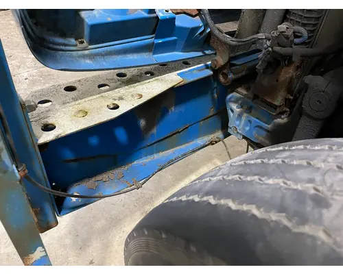 STERLING L9500 SERIES Bumper Assembly, Front