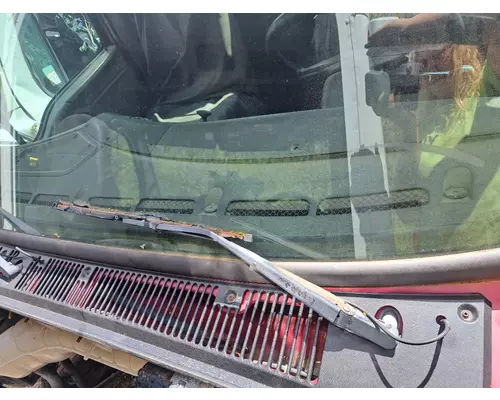 STERLING L9500 SERIES Cab Mount