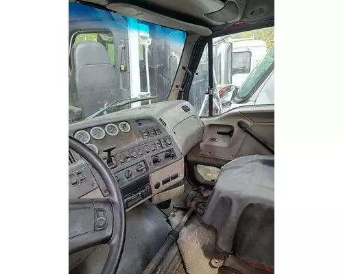 STERLING L9500 SERIES Cab Mount