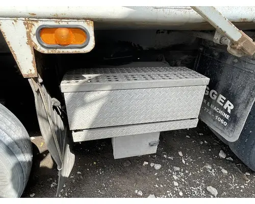 STERLING L9500 SERIES Complete Vehicle