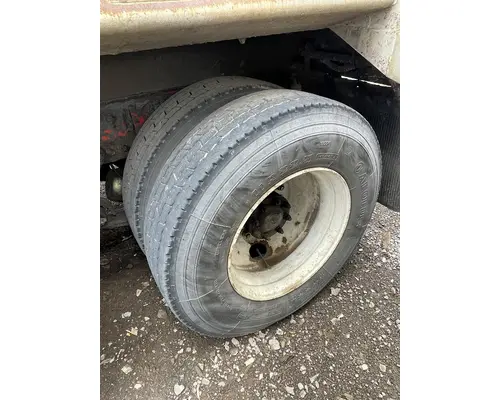 STERLING L9500 SERIES Complete Vehicle