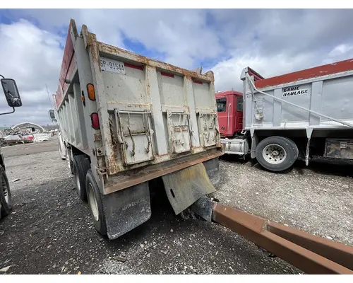 STERLING L9500 SERIES Complete Vehicle