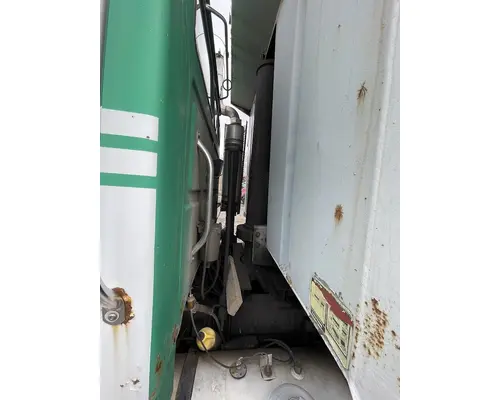 STERLING L9500 SERIES Complete Vehicle