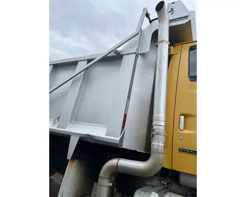 STERLING L9500 SERIES Complete Vehicle