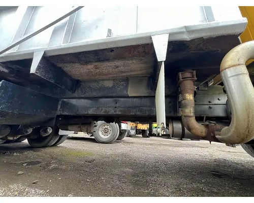 STERLING L9500 SERIES Complete Vehicle