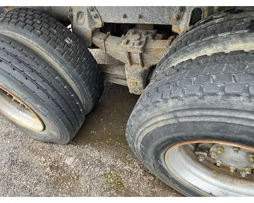 STERLING L9500 SERIES Complete Vehicle