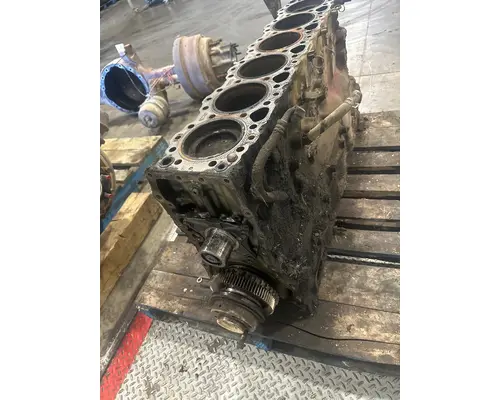 STERLING L9500 SERIES Cylinder Block