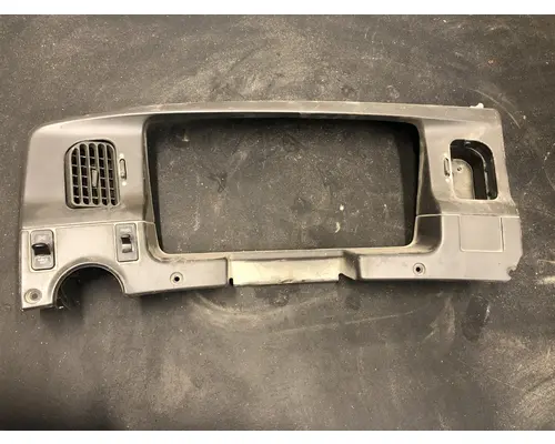 STERLING L9500 SERIES Dash Assembly