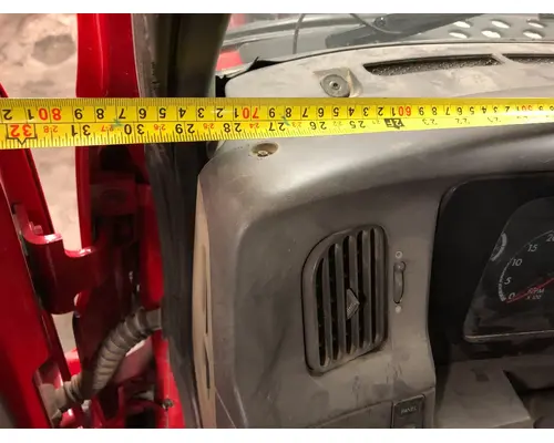 STERLING L9500 SERIES Dash Assembly