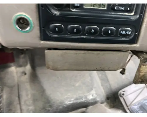 STERLING L9500 SERIES Dash Assembly