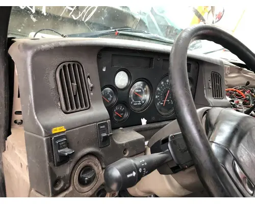 STERLING L9500 SERIES Dash Assembly