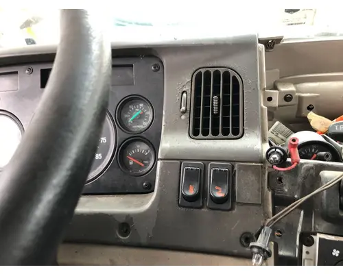 STERLING L9500 SERIES Dash Assembly