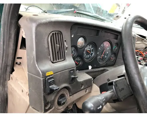 STERLING L9500 SERIES Dash Assembly