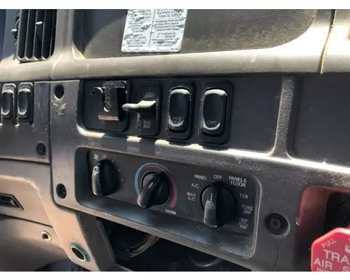 STERLING L9500 SERIES Dash Assembly