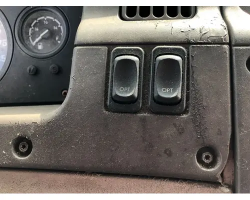 STERLING L9500 SERIES Dash Assembly