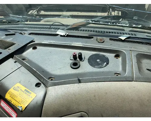 STERLING L9500 SERIES Dash Assembly