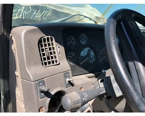 STERLING L9500 SERIES Dash Assembly