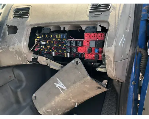 STERLING L9500 SERIES Dash Assembly