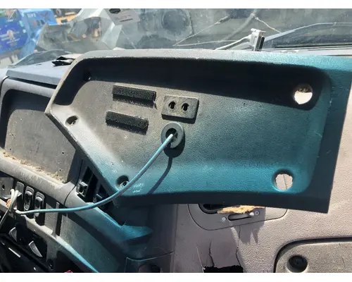 STERLING L9500 SERIES Dash Assembly