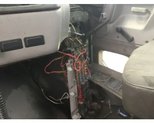 STERLING L9500 SERIES Dash Assembly