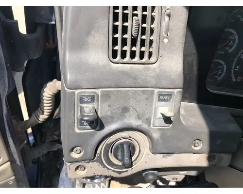 STERLING L9500 SERIES Dash Assembly