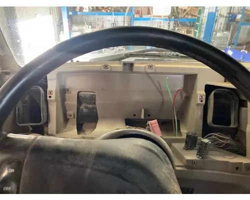 STERLING L9500 SERIES Dash Assembly