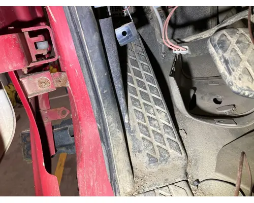 STERLING L9500 SERIES Dash Assembly