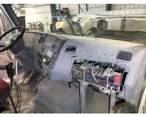 STERLING L9500 SERIES Dash Assembly