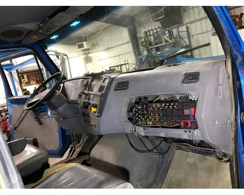 STERLING L9500 SERIES Dash Assembly