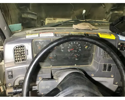 STERLING L9500 SERIES Dash Assembly
