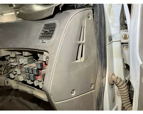STERLING L9500 SERIES Dash Assembly