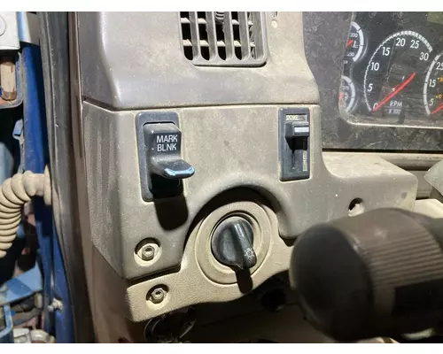 STERLING L9500 SERIES Dash Assembly