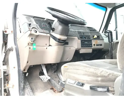 STERLING L9500 SERIES Dash Assembly