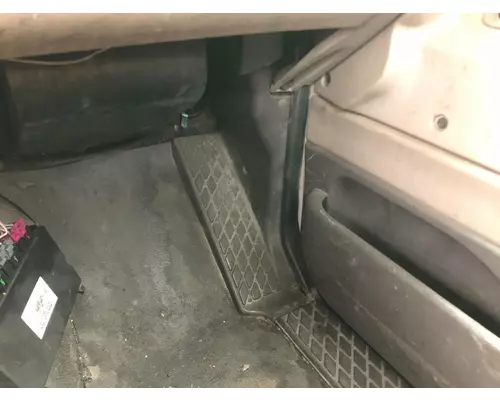 STERLING L9500 SERIES Dash Assembly