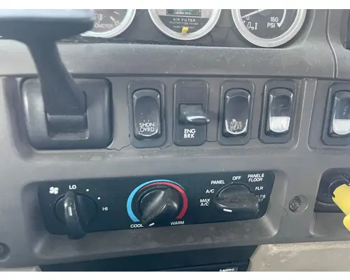 STERLING L9500 SERIES Dash Assembly