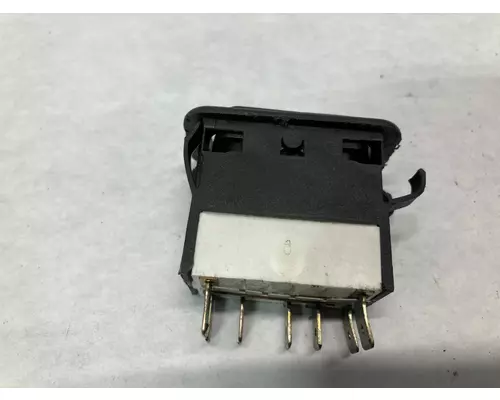 STERLING L9500 SERIES Electrical Misc. Parts