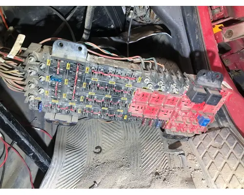 STERLING L9500 SERIES Electrical Misc. Parts