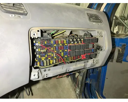STERLING L9500 SERIES Electrical Misc. Parts