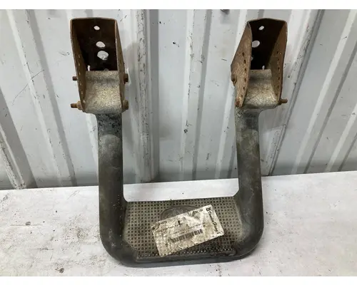 STERLING L9500 SERIES Engine Brackets, Misc.