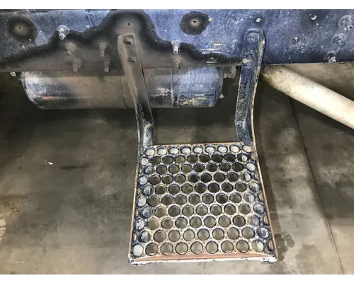 STERLING L9500 SERIES Engine Brackets, Misc.